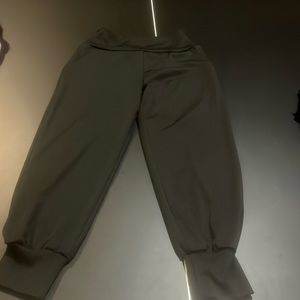 jogger pants